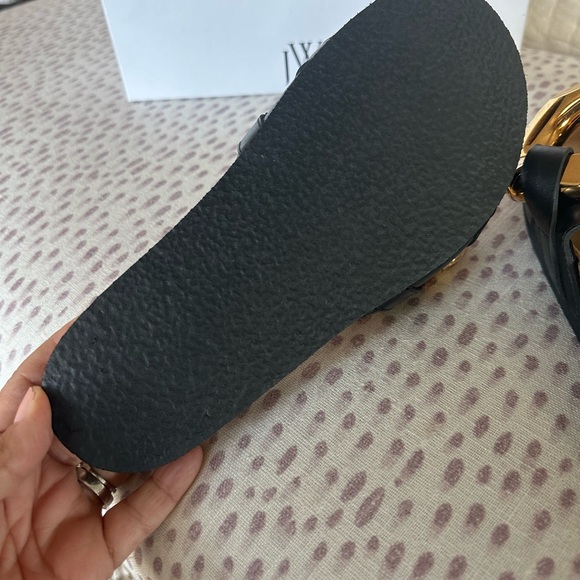 JW Anderson chain slide - Picture 3 of 4